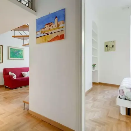 Apartment The Painting Rom